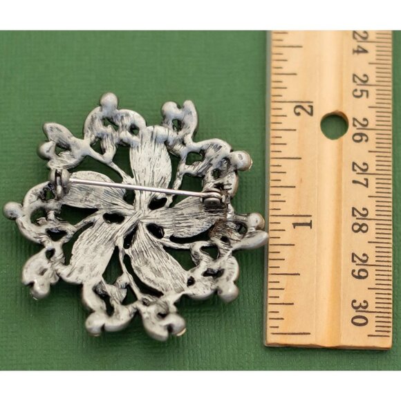 Vintage Victorian Purple Floral Rhinestone Brooch K12 - Picture 2 of 2